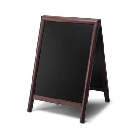 A-Skilt i mørkbejdset træ incl. kridttavle 55x82cm