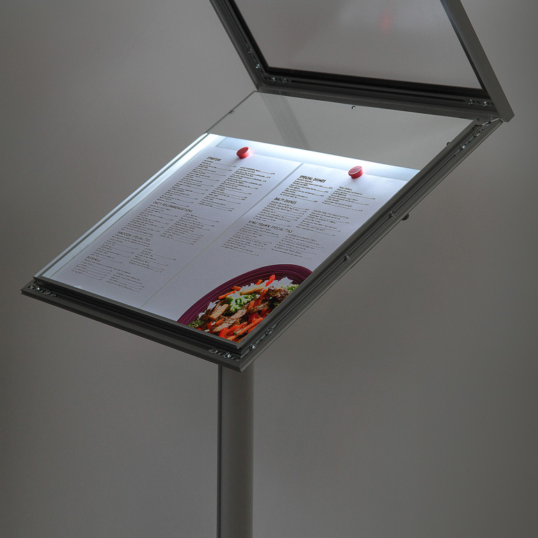 Menu Board 2xA4 med LED og Lås-DETALJE-05