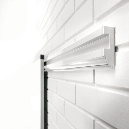 Alu-skinne 200 cm til ophæng af boards og tavler